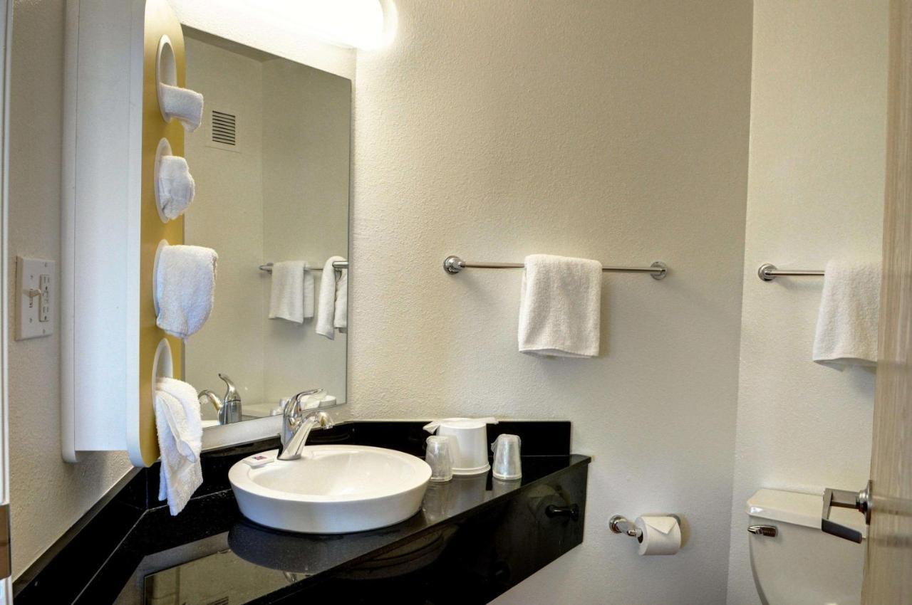 Motel 6-New Orleans, La الغرفة الصورة